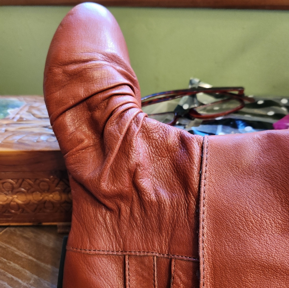 GB GIANNI BINI Three Buckle Ruched Vamp Rust Color Leather Cuffed Ankle Boot 8.5